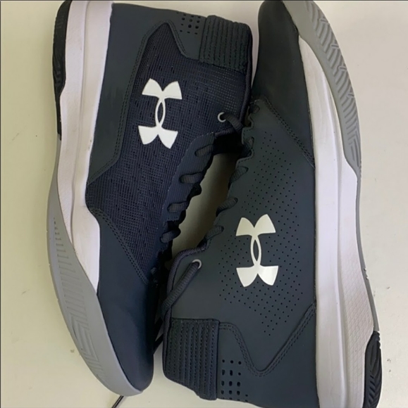 Brand New under armour sneakers  sz 10.5 - Picture 3 of 5